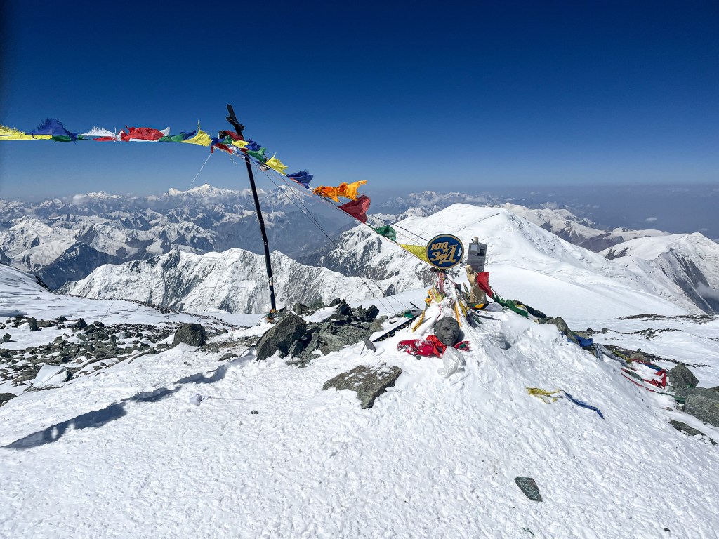 Expedícia Lenin Peak (7134 m) – FINÁLNY VÝSTUP a slzy šťastia na&nbsp;vrchole